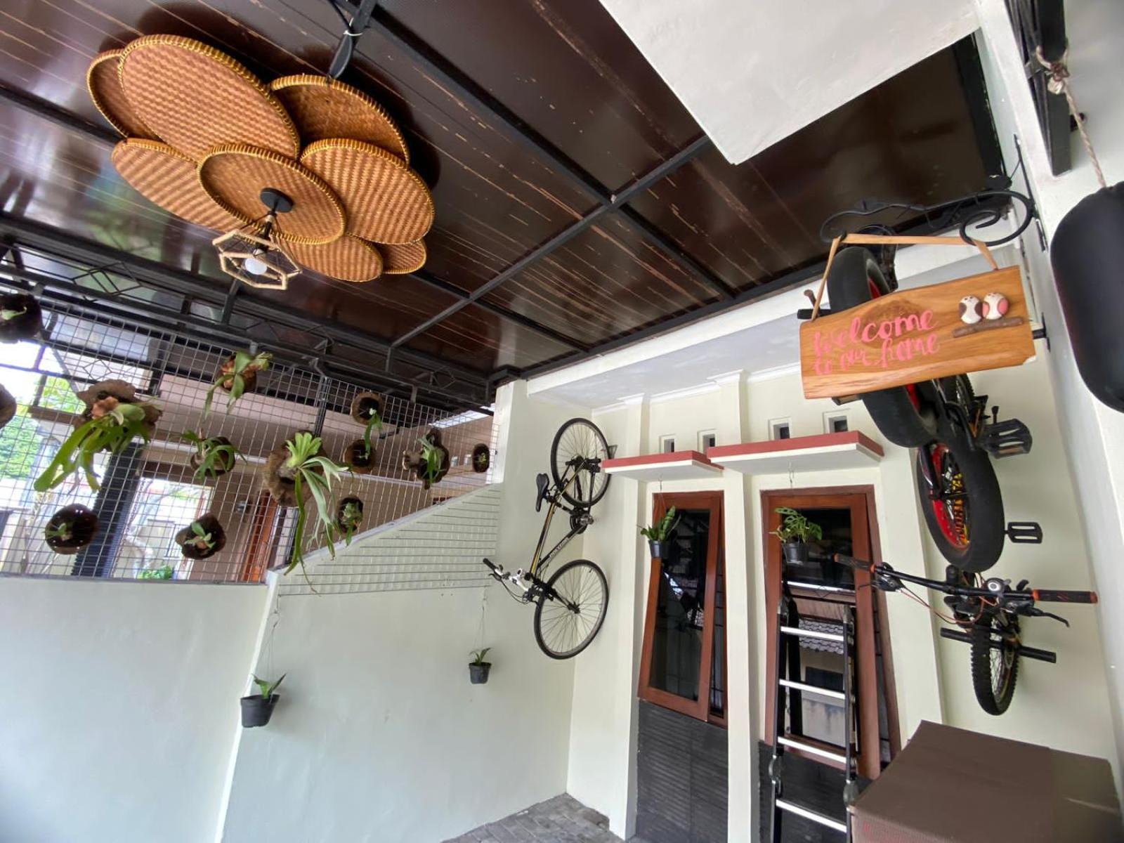 Coliving Jogja Sweet Home Kost Lengkap Di Jogjakarta Exterior photo