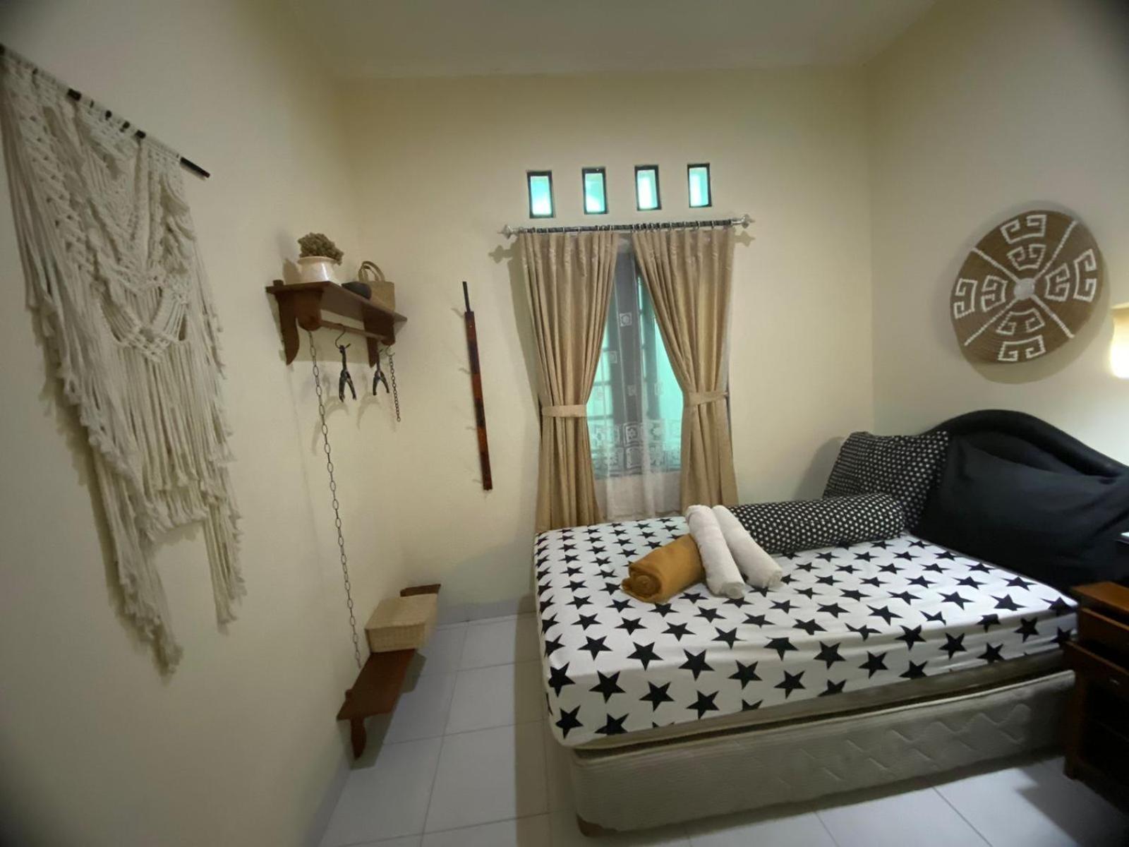 Coliving Jogja Sweet Home Kost Lengkap Di Jogjakarta Room photo
