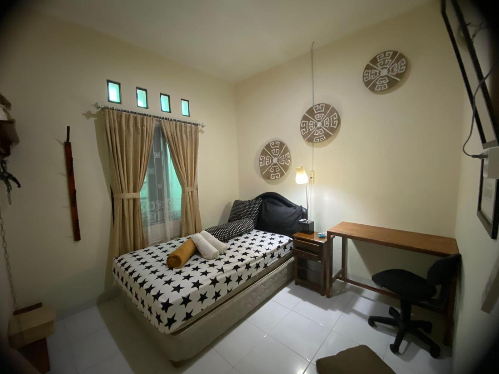 Coliving Jogja Sweet Home Kost Lengkap Di Jogjakarta Room photo